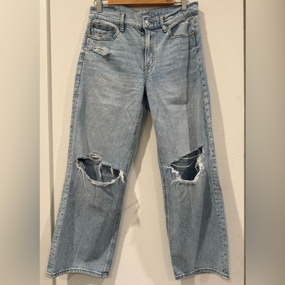 American Eagle Outfitters AE Strigid Ripped High-Waisted Stovepipe Jean